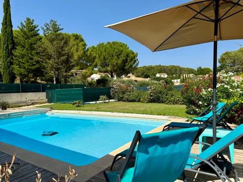 Loue T2, 4 couchages dans villa avec piscine privée, Pertuis (84)
