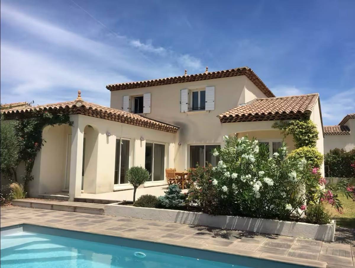 Loue maison avec piscine à 10mn à pied de la plage - 2 couchages - Saint-Cyr-sur-Mer