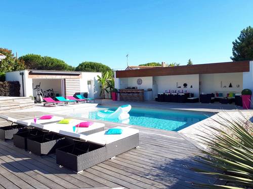 Villa 10 pers piscine chauffée, jacuzzi,salle de sport,Pool House