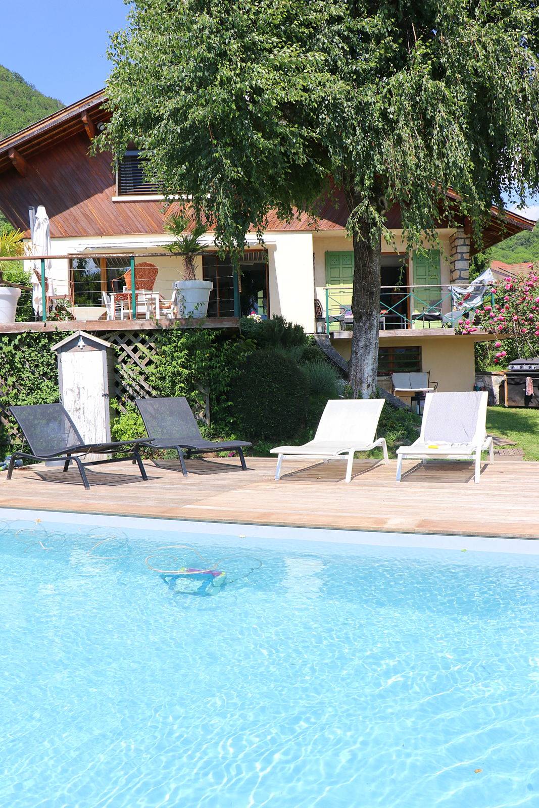 Loue villa avec piscine chauffée, spa et sauna - 8 couchages - Menthon-Saint-Bernard (74)