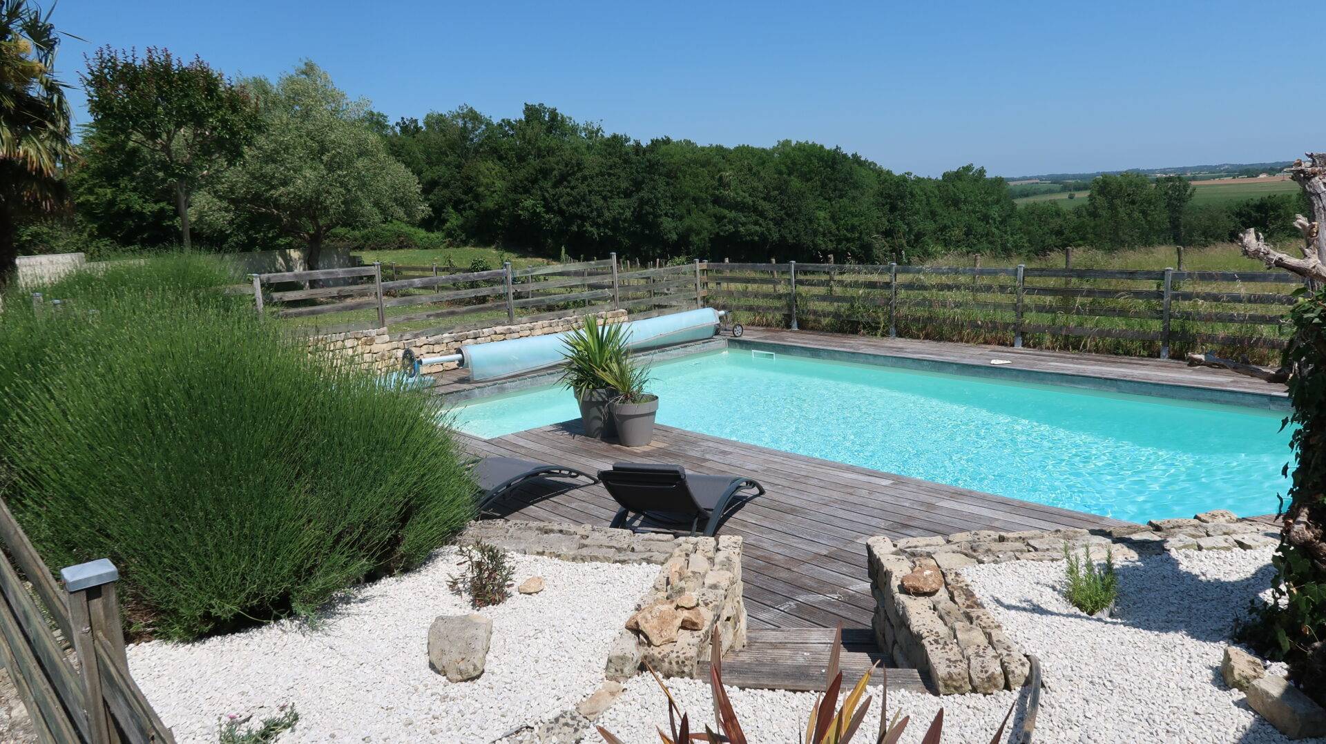 Loue villa Taru Marais Poitevin - magnifique vue rivière, à 3 mns à pieds - 4 chambres, 8 couchages