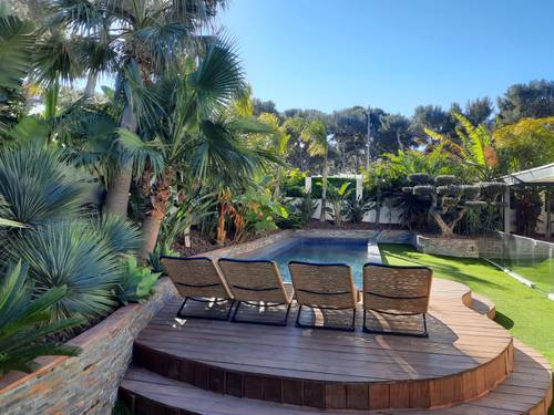 Loue Villa de prestige 230m² Sanary-sur-mer (83) proche plage et centre, piscine chauffée - 4 chambres, 8 couchages