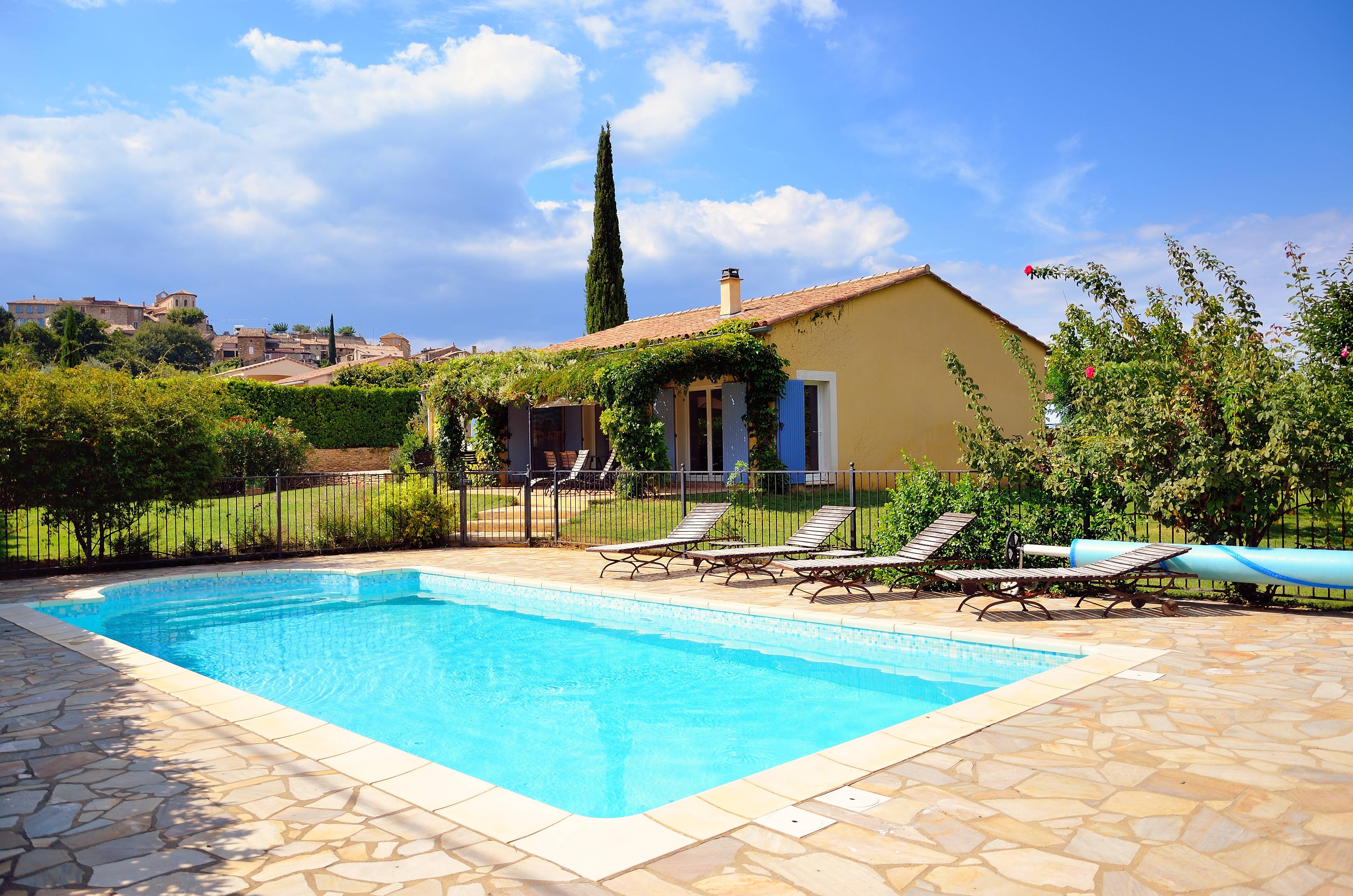 Loue Villa en Provence - 3 chambres, 10 couchages, Saint-Julien-de-Peyrolas (30)