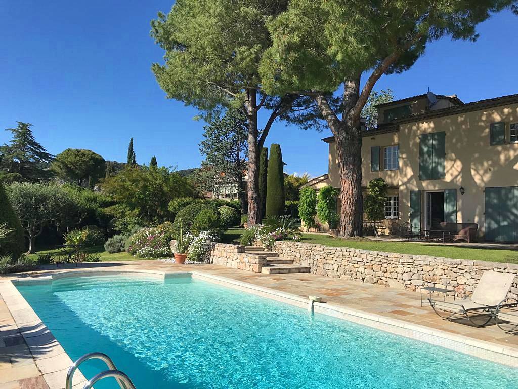 Loue Villa à Saint Paul de Vence (06) 5 chambres 8 couchages on