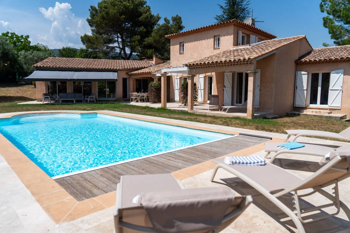 Loue villa spacieuse sans vis-à-vis sur les hauteurs de Cannes - 10 couchages