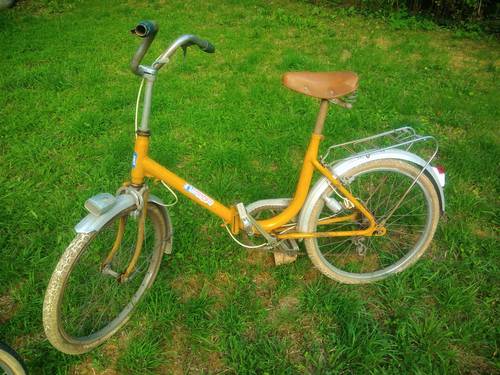 Vélo vintage pliable à rénover