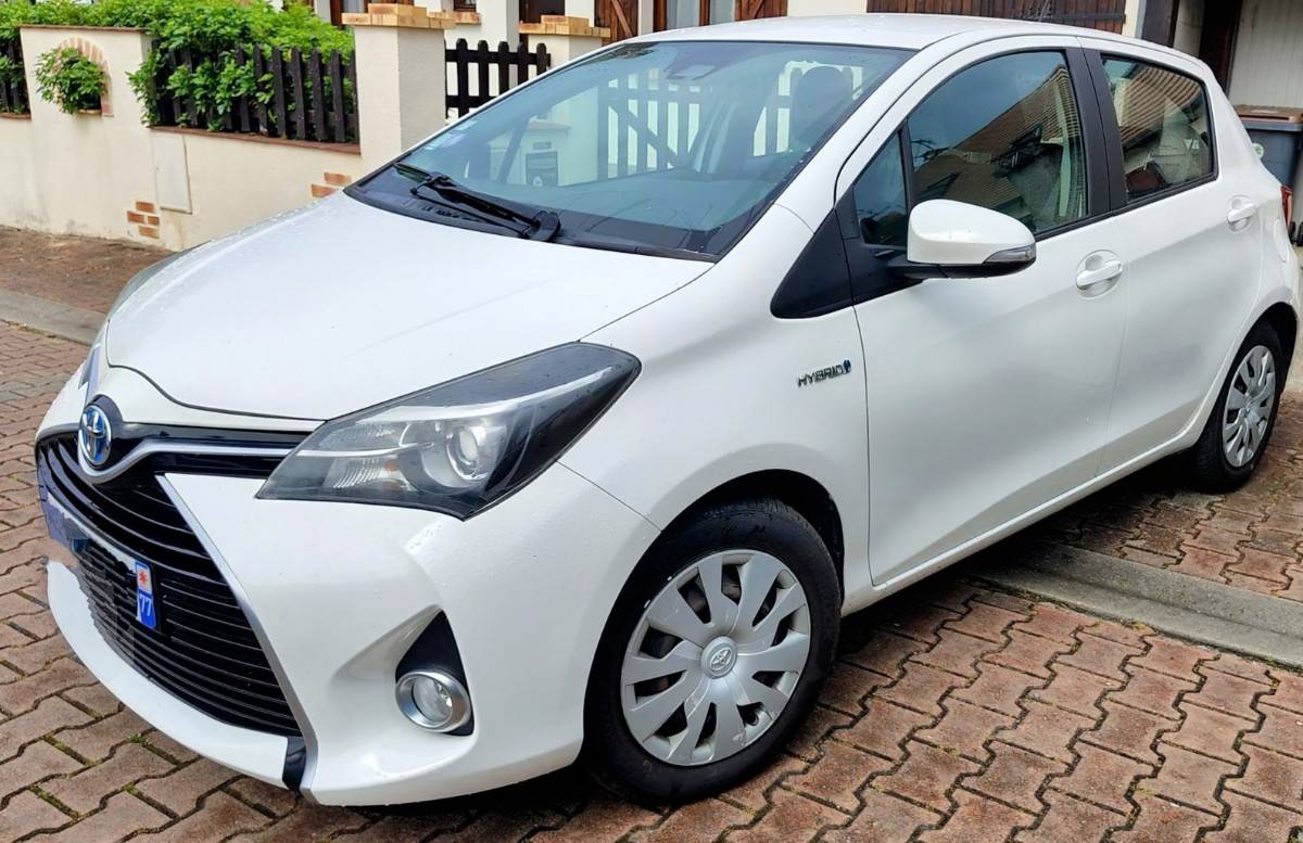 Vends Toyota Yaris hybride, 2017, 92300km automatique