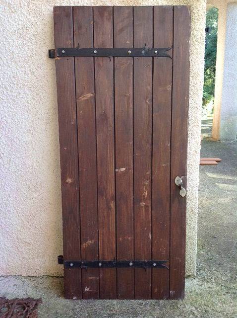 Volets double battants en bois