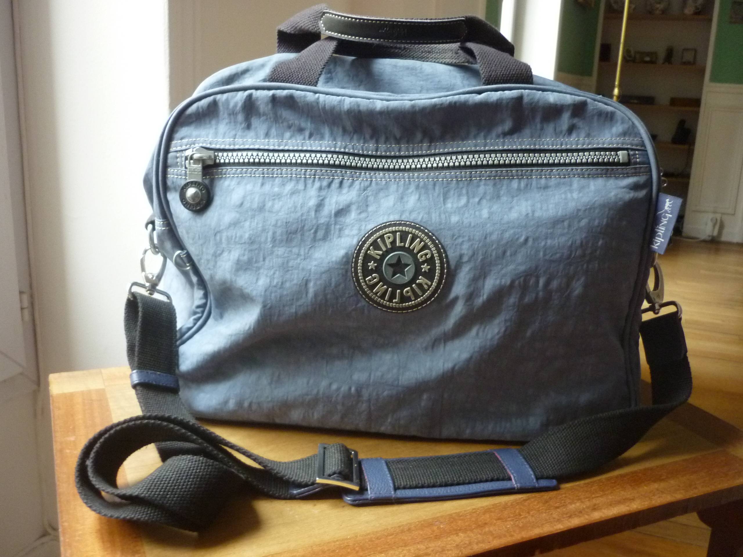 Sac de voyage Kipling avec housse assortie