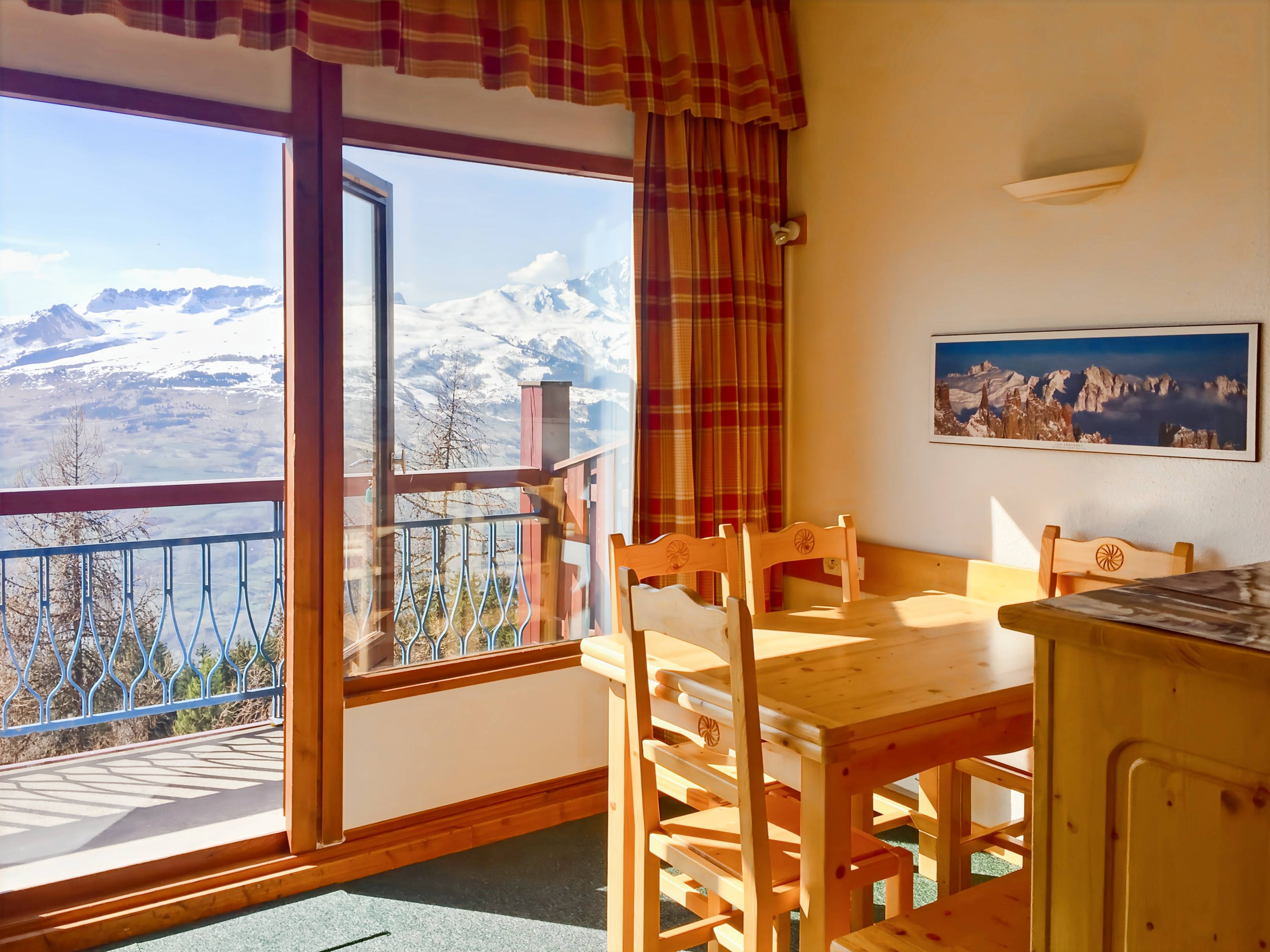 Loue appartement Les Arcs 1800 rénové avec belle vue sur vallée - 2 chambres, 6 couchages