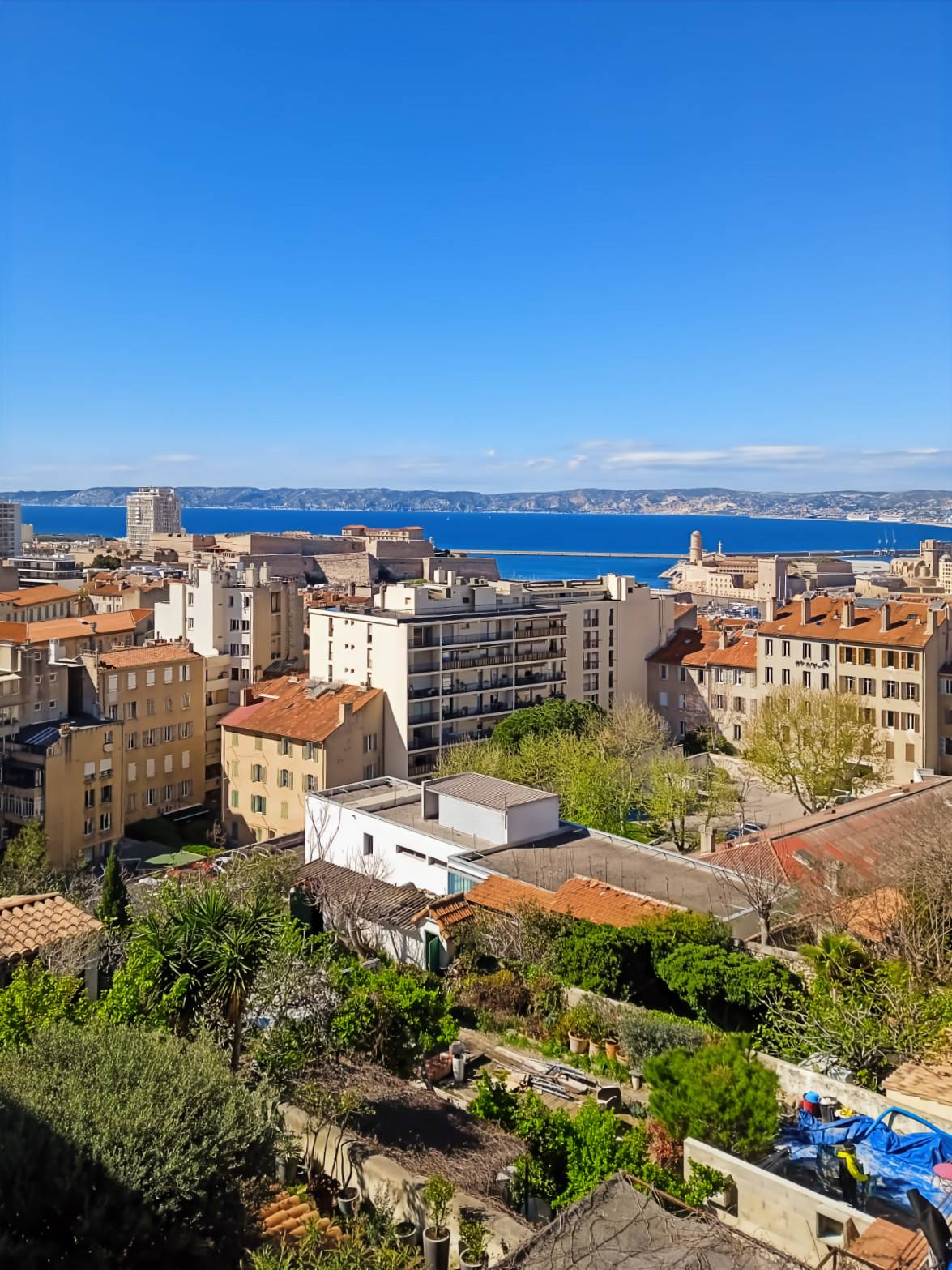 Loue Studio meublé vue mer - 1 chambre, 2 couchages, Marseille 7ème