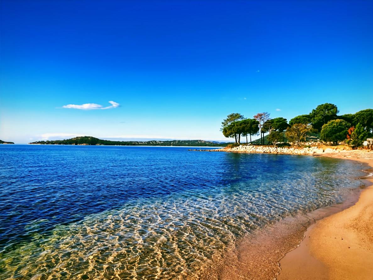 Loue villa pieds dans l’eau, Pinarello, proche Porto Vecchio, 8 couchages