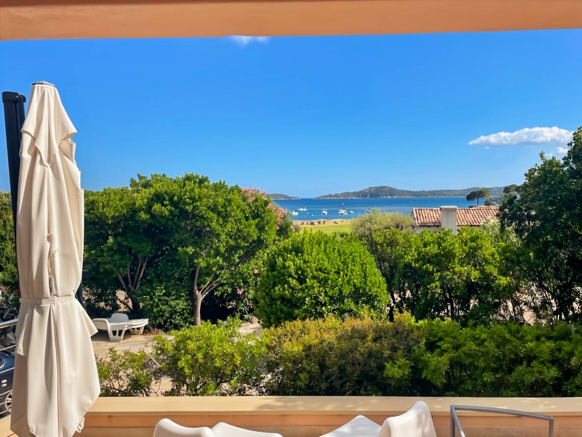 Loue villa pieds dans l’eau, Pinarello, proche Porto Vecchio, 8 couchages